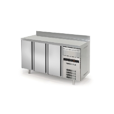 frente-mostrador-refrigerado-3-puertas-fd-150-docriluc